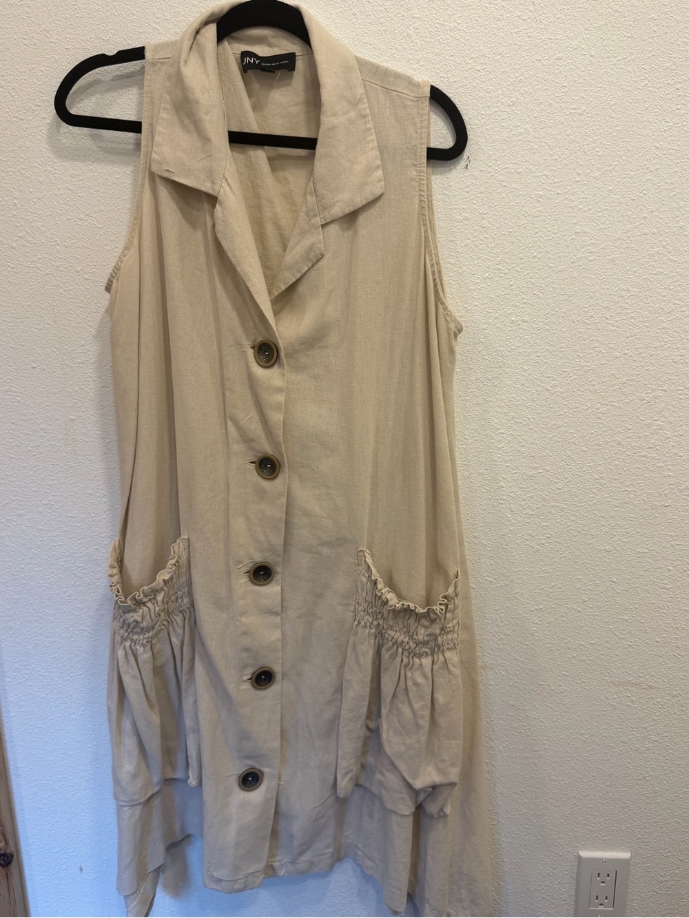 Jones New York Sleeveless Button-Front Midi Dress in Light Beige